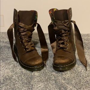 Used Dr. Martens Triumph 1914